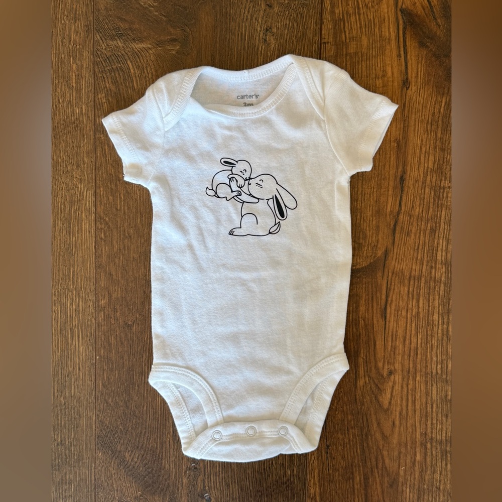 ✨4/$15✨Bunny Baby Onesie Carter’s Size 3 Months